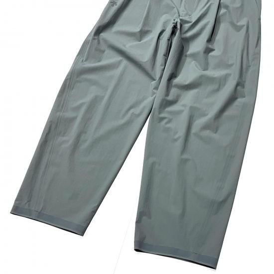 UNTRIMMED MIDDLE PANTS (SAGE GREEN)
