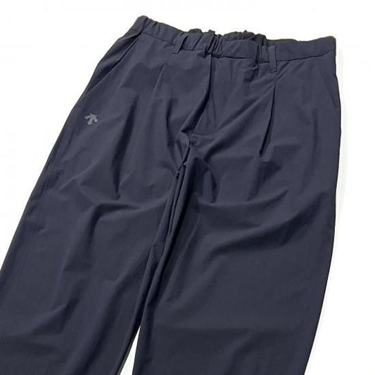 UNTRIMMED MIDDLE PANTS (BLACK)