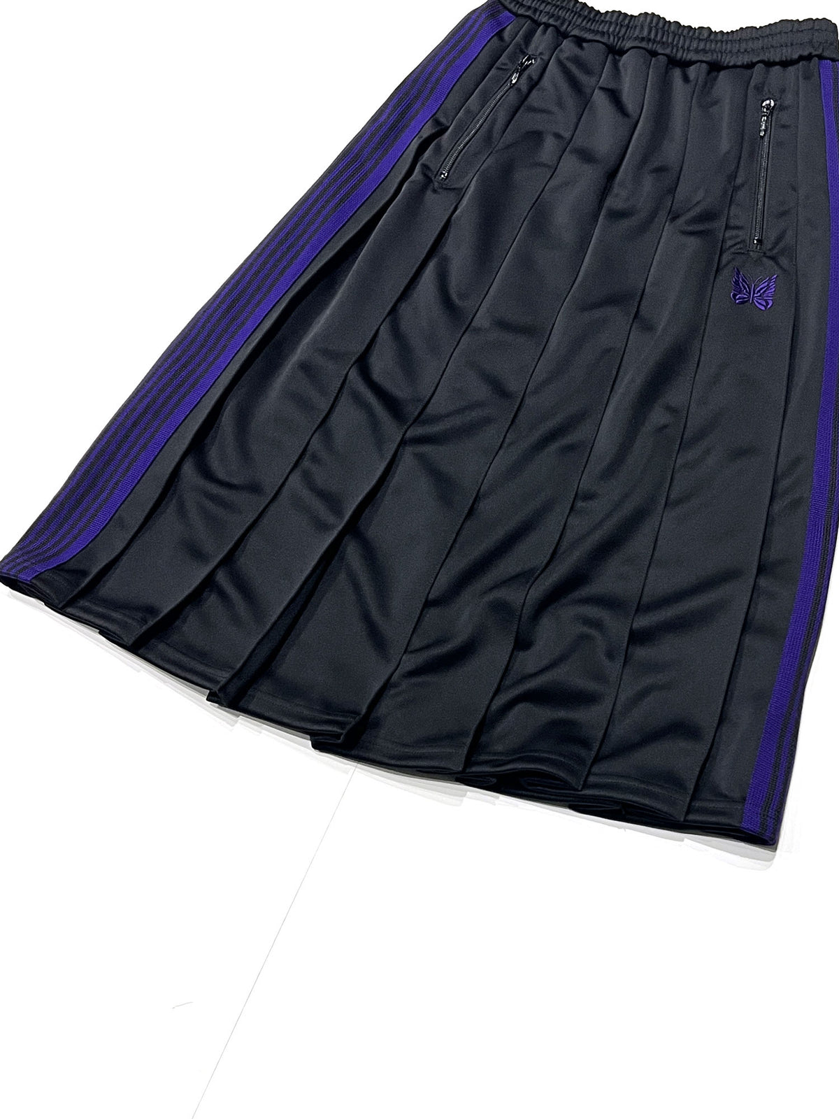 PLEATED TRACK SKIRT - POLY SMOOTH BLACK